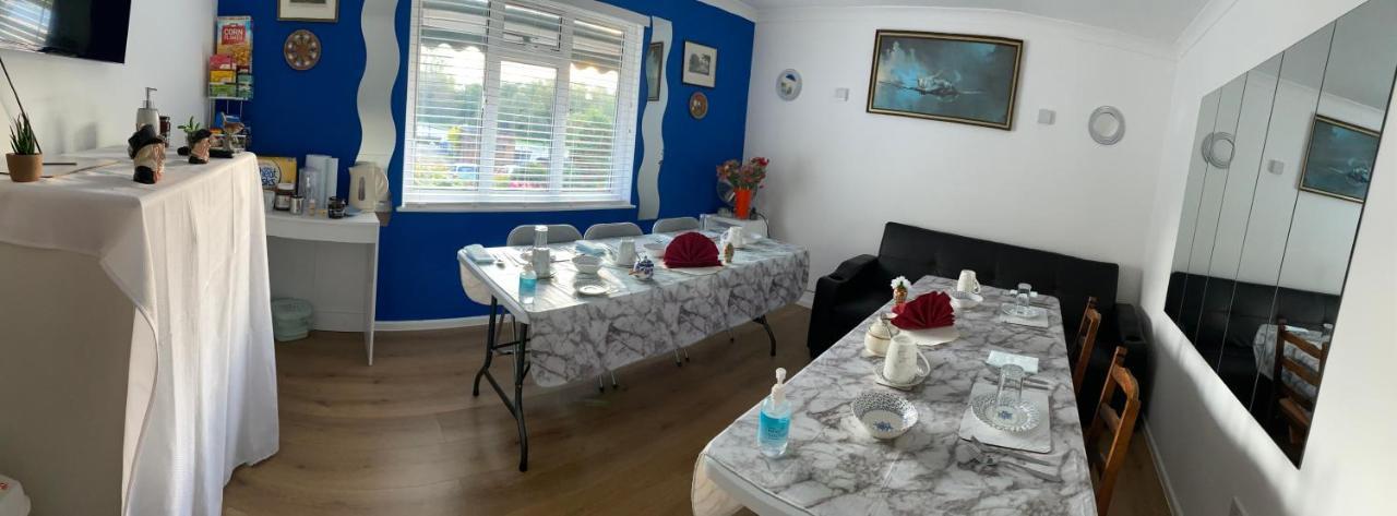 Ponders End Bed & Breakfast Newport  Exterior photo